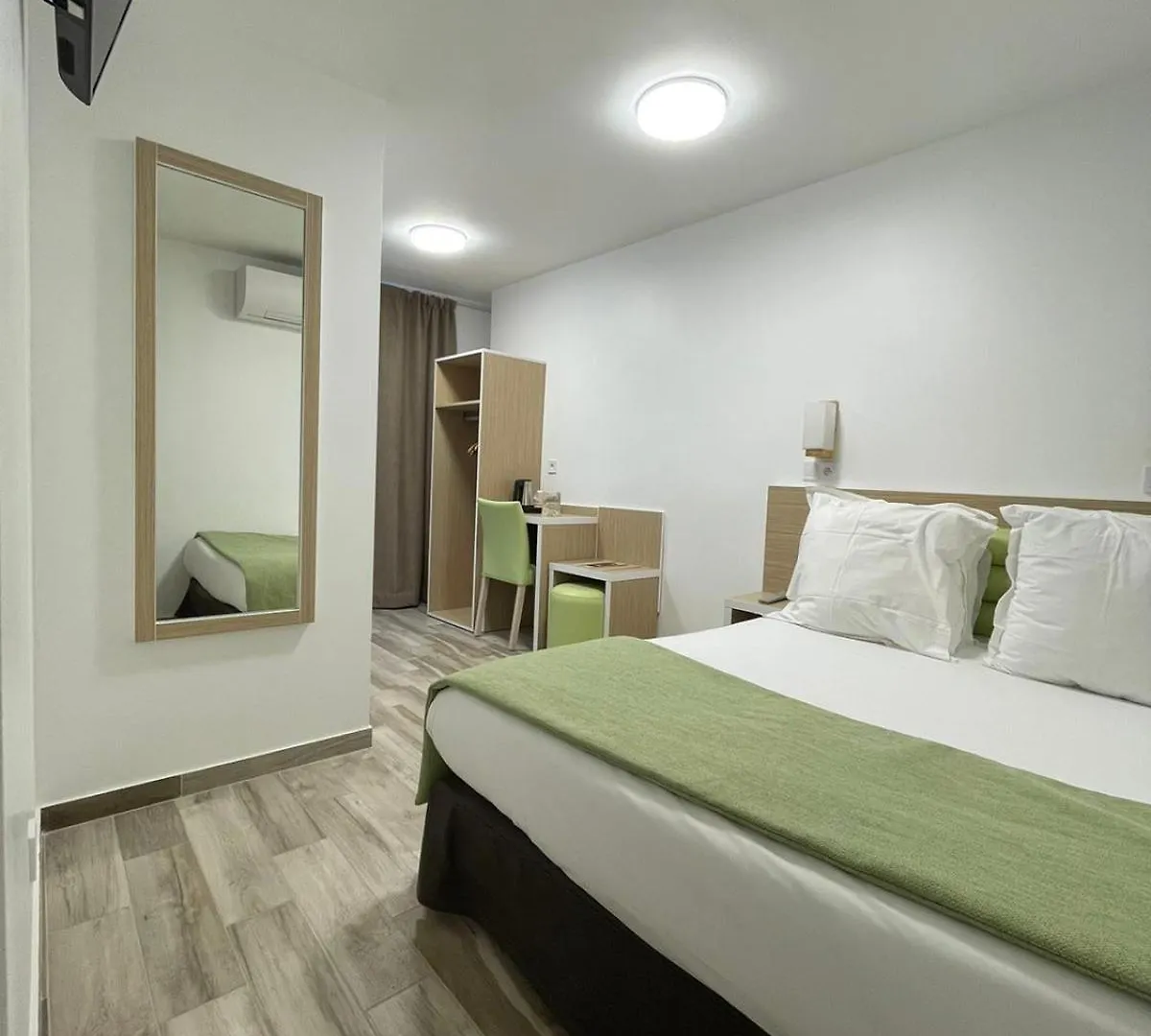 Hotel De La Herse D'or 3*